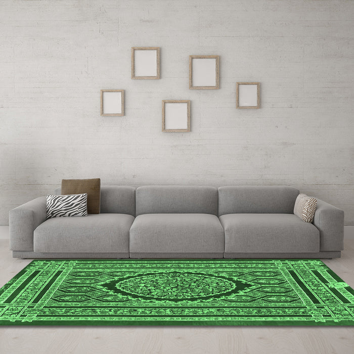 Machine Washable Medallion Emerald Green Traditional Area Rugs in a Living Room,, wshtr4766emgrn