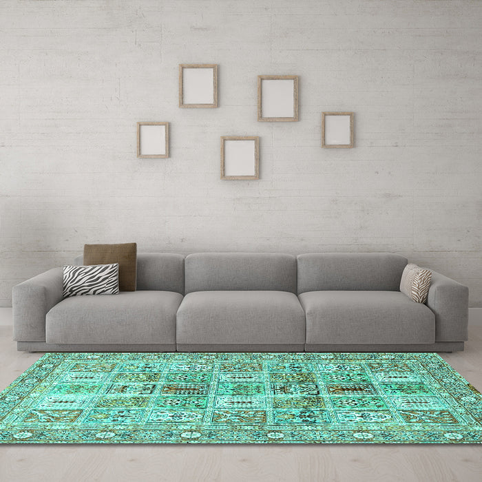 Machine Washable Persian Turquoise Traditional Area Rugs in a Living Room,, wshtr4767turq