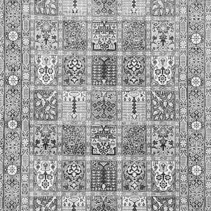 Serging Thickness of Machine Washable Persian Gray Traditional Rug, wshtr4767gry