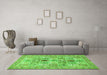 Machine Washable Persian Green Traditional Area Rugs in a Living Room,, wshtr4767grn