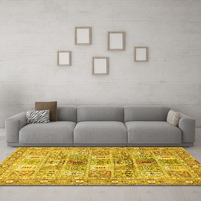 Machine Washable Persian Yellow Traditional Rug in a Living Room, wshtr4767yw