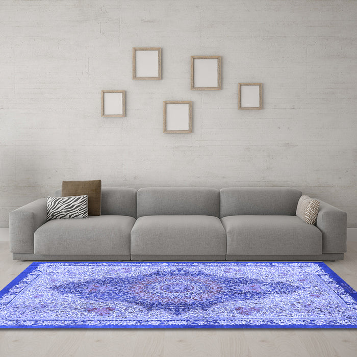 Machine Washable Persian Blue Traditional Rug in a Living Room, wshtr4768blu