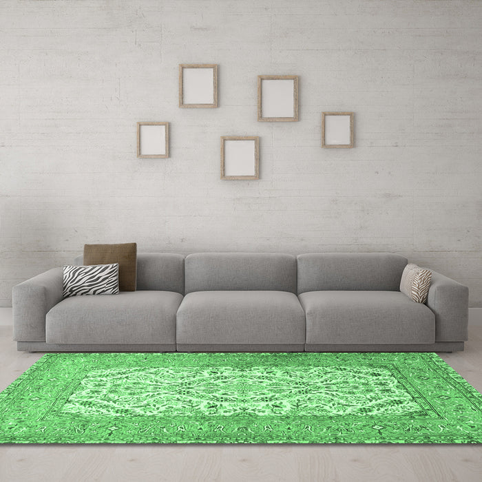 Machine Washable Persian Emerald Green Traditional Area Rugs in a Living Room,, wshtr4769emgrn