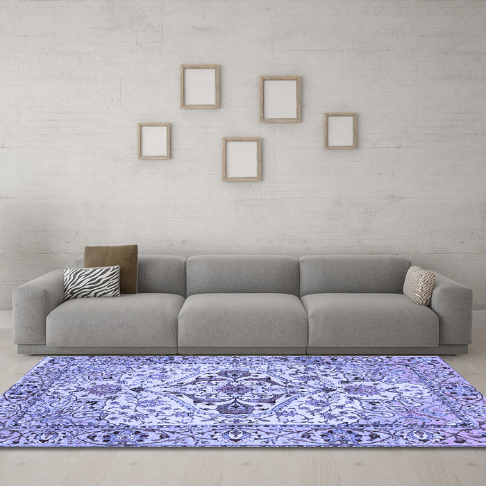 Machine Washable Medallion Blue Traditional Rug in a Living Room, wshtr4772blu