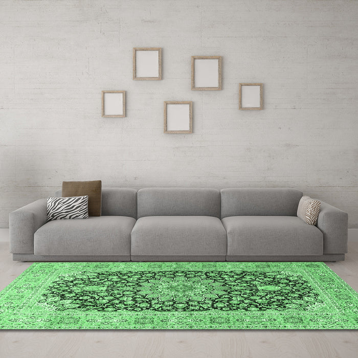 Machine Washable Medallion Emerald Green Traditional Area Rugs in a Living Room,, wshtr4775emgrn