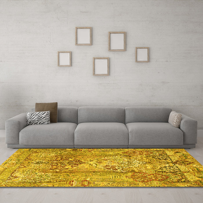 Machine Washable Persian Yellow Traditional Rug in a Living Room, wshtr4777yw