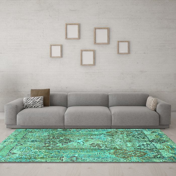 Machine Washable Persian Turquoise Traditional Area Rugs in a Living Room,, wshtr4777turq