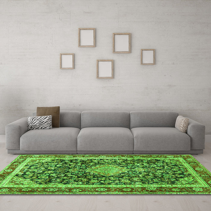 Machine Washable Medallion Green Traditional Area Rugs in a Living Room,, wshtr4778grn