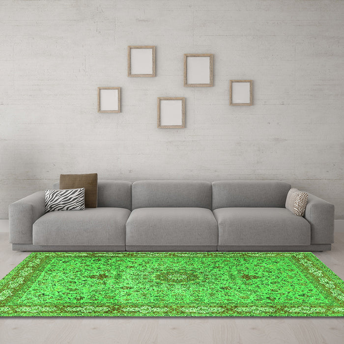 Machine Washable Medallion Green Traditional Area Rugs in a Living Room,, wshtr4779grn