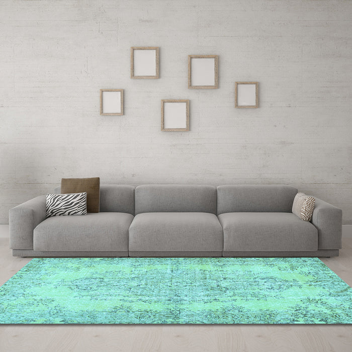Machine Washable Persian Light Blue Traditional Rug in a Living Room, wshtr477lblu