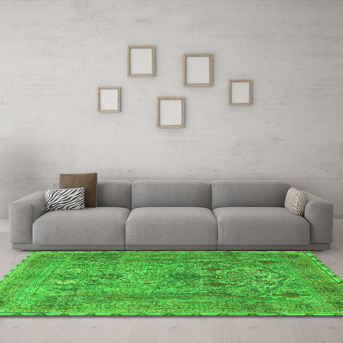 Machine Washable Persian Green Traditional Area Rugs in a Living Room,, wshtr4780grn