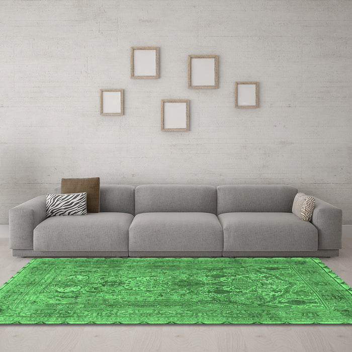 Machine Washable Persian Emerald Green Traditional Area Rugs in a Living Room,, wshtr4780emgrn