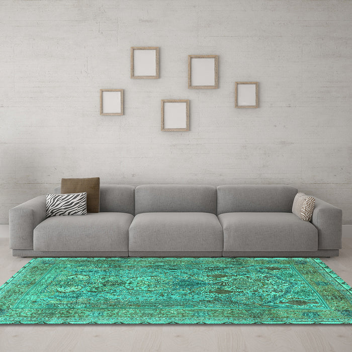Machine Washable Persian Turquoise Traditional Area Rugs in a Living Room,, wshtr4780turq