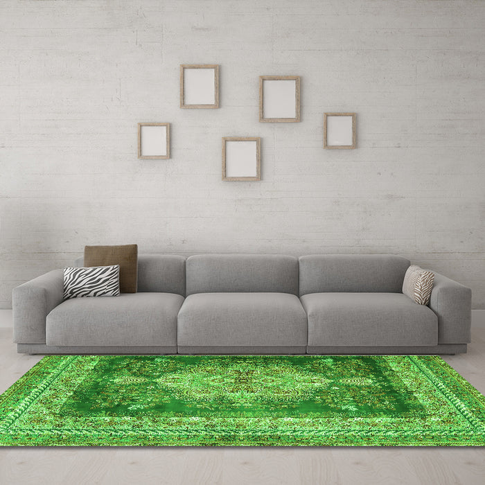 Machine Washable Persian Green Traditional Area Rugs in a Living Room,, wshtr4781grn