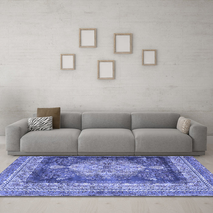 Machine Washable Persian Blue Traditional Rug in a Living Room, wshtr4781blu