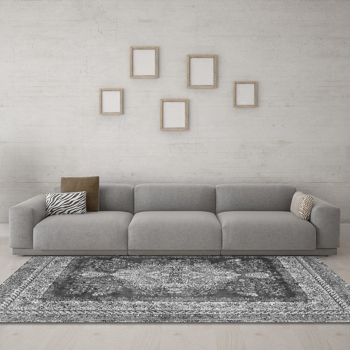Machine Washable Persian Gray Traditional Rug in a Living Room,, wshtr4781gry