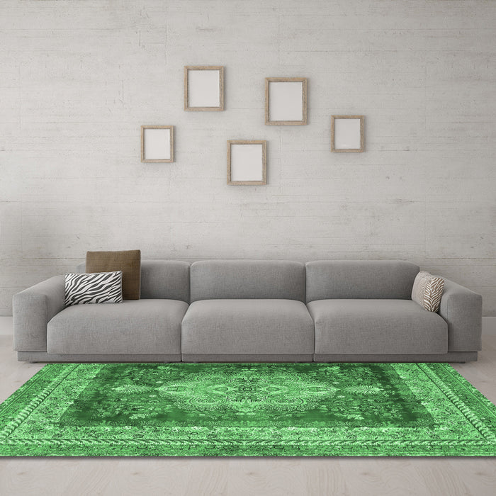 Machine Washable Persian Emerald Green Traditional Area Rugs in a Living Room,, wshtr4781emgrn