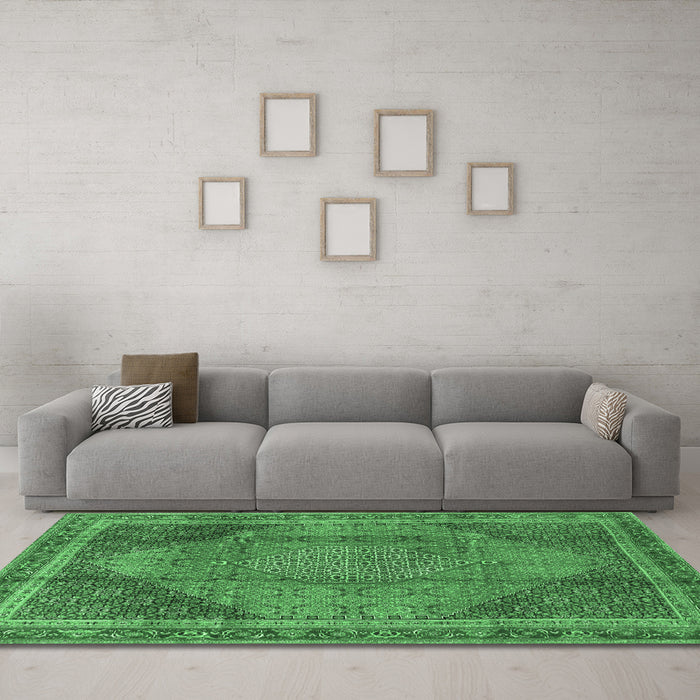 Machine Washable Medallion Emerald Green Traditional Area Rugs in a Living Room,, wshtr4785emgrn