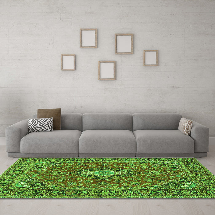 Machine Washable Oriental Green Traditional Area Rugs in a Living Room,, wshtr4787grn