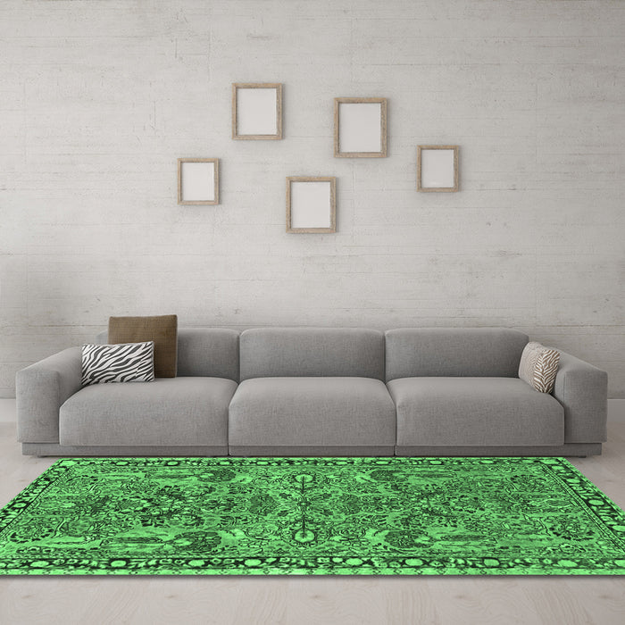 Machine Washable Oriental Emerald Green Traditional Area Rugs in a Living Room,, wshtr4789emgrn