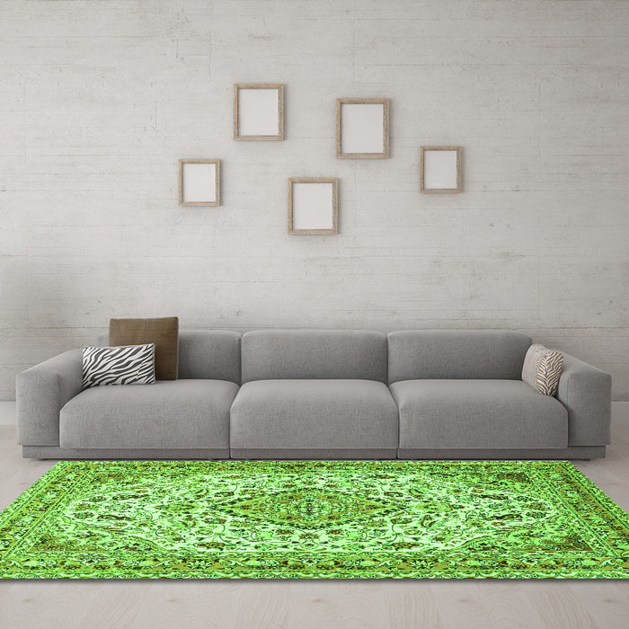Machine Washable Medallion Green Traditional Area Rugs in a Living Room,, wshtr4790grn