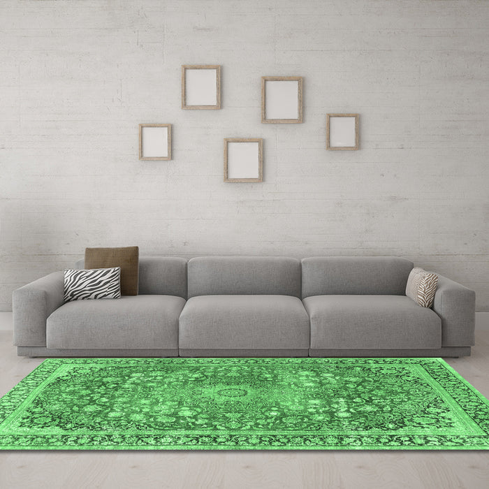 Machine Washable Medallion Emerald Green Traditional Area Rugs in a Living Room,, wshtr4791emgrn