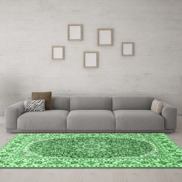 Machine Washable Medallion Emerald Green Traditional Area Rugs in a Living Room,, wshtr4793emgrn