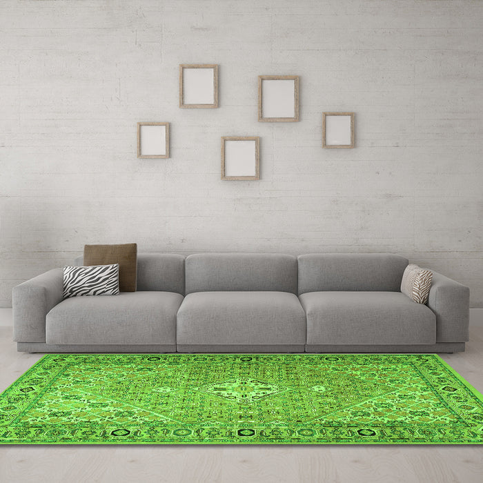 Machine Washable Persian Green Traditional Area Rugs in a Living Room,, wshtr4797grn