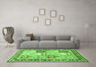 Machine Washable Persian Green Traditional Area Rugs in a Living Room,, wshtr4799grn