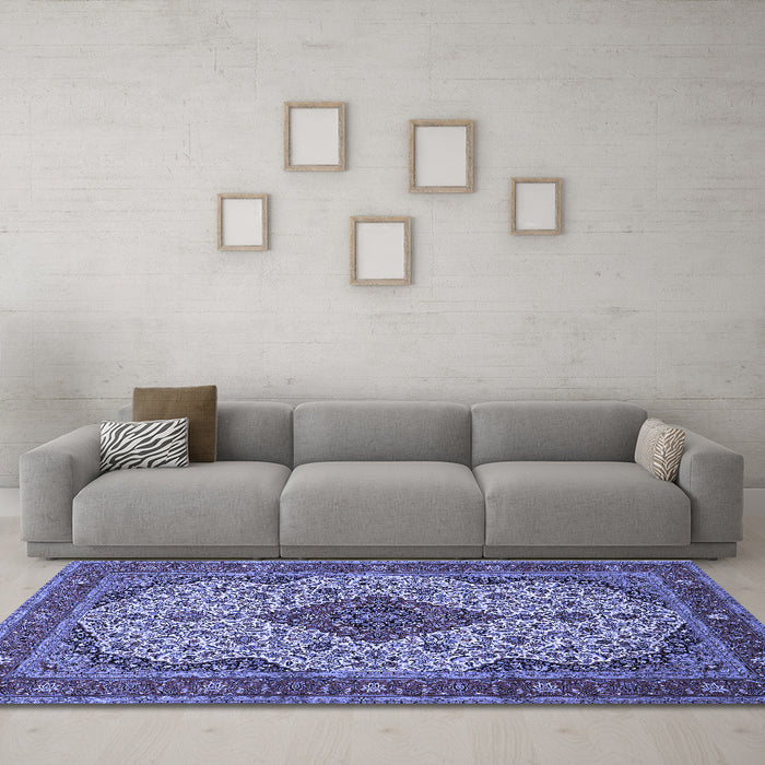Machine Washable Medallion Blue Traditional Rug in a Living Room, wshtr479blu