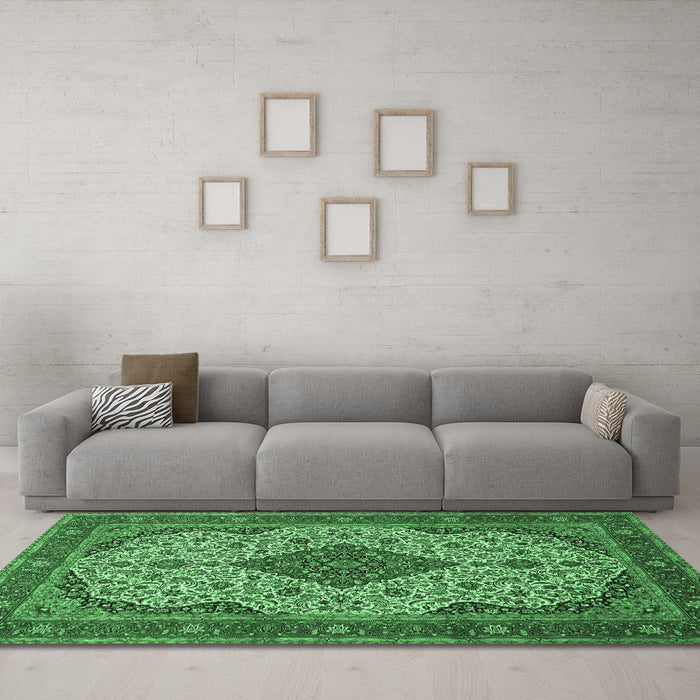 Machine Washable Medallion Emerald Green Traditional Area Rugs in a Living Room,, wshtr479emgrn