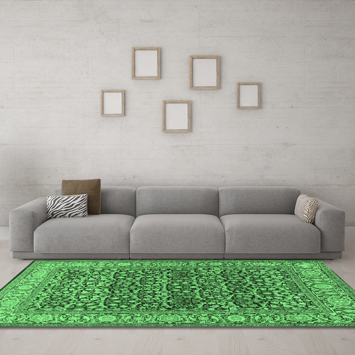 Machine Washable Persian Emerald Green Traditional Area Rugs in a Living Room,, wshtr4802emgrn
