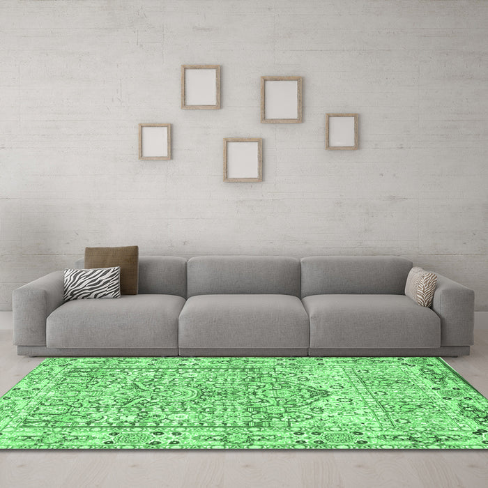 Machine Washable Persian Emerald Green Traditional Area Rugs in a Living Room,, wshtr4807emgrn