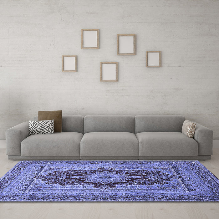 Machine Washable Medallion Blue Traditional Rug in a Living Room, wshtr480blu