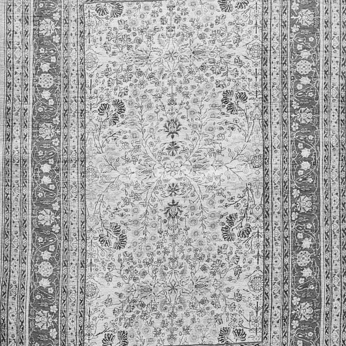 Serging Thickness of Machine Washable Persian Gray Traditional Rug, wshtr4811gry