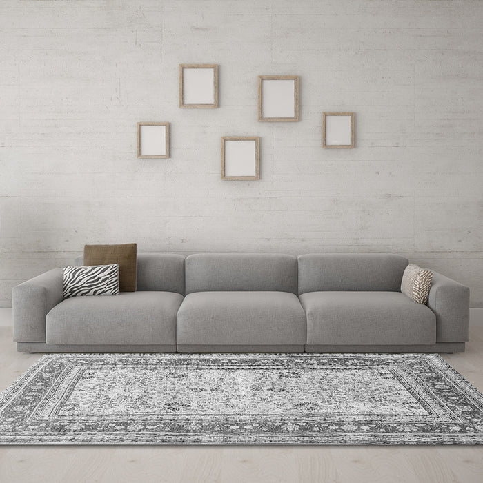 Machine Washable Persian Gray Traditional Rug in a Living Room,, wshtr4811gry