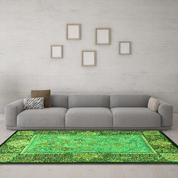 Machine Washable Persian Green Traditional Area Rugs in a Living Room,, wshtr4815grn