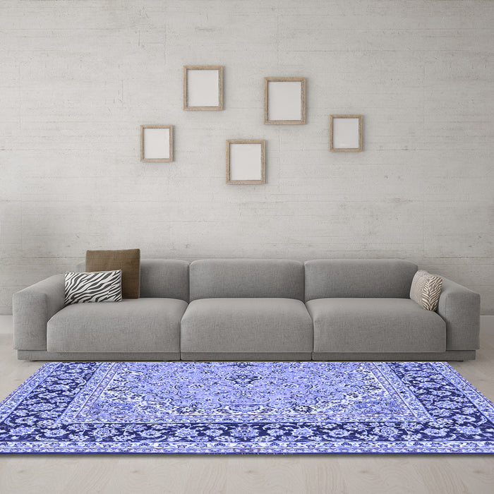 Machine Washable Persian Blue Traditional Rug in a Living Room, wshtr4817blu