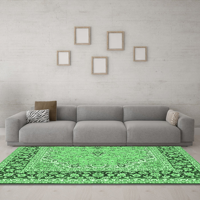 Machine Washable Persian Emerald Green Traditional Area Rugs in a Living Room,, wshtr4817emgrn