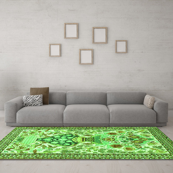 Machine Washable Animal Green Traditional Area Rugs in a Living Room,, wshtr4819grn