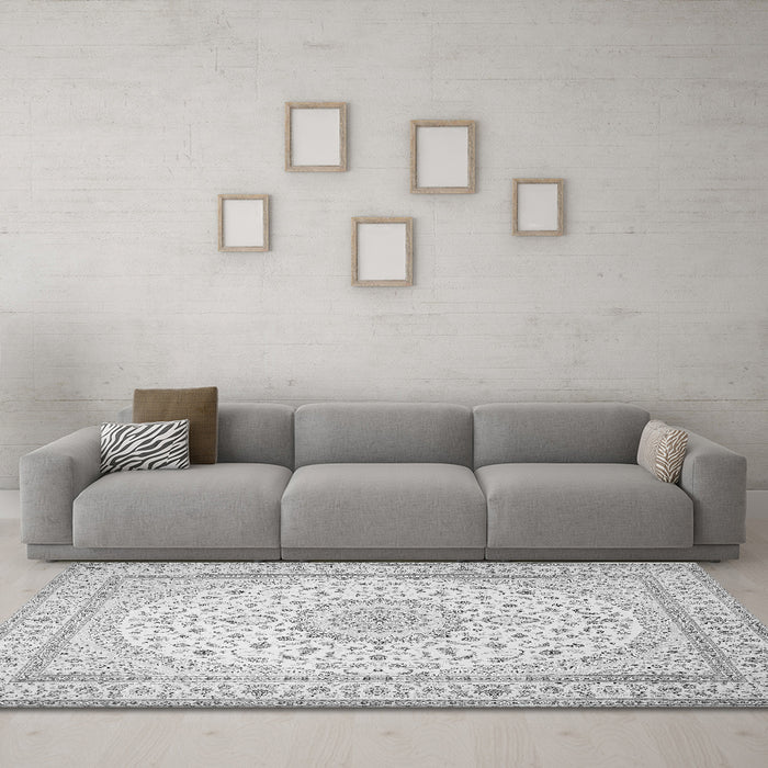 Machine Washable Medallion Gray Traditional Rug in a Living Room,, wshtr481gry