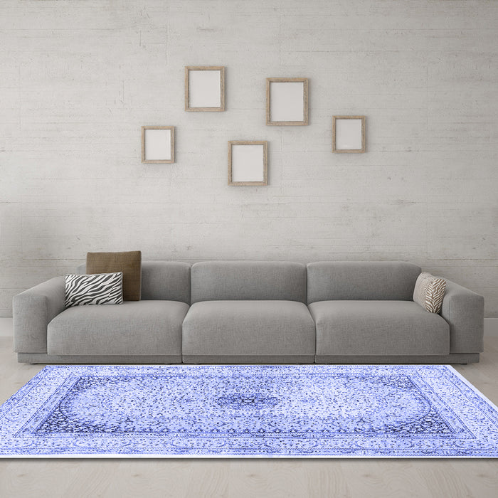 Machine Washable Persian Blue Traditional Rug in a Living Room, wshtr4820blu