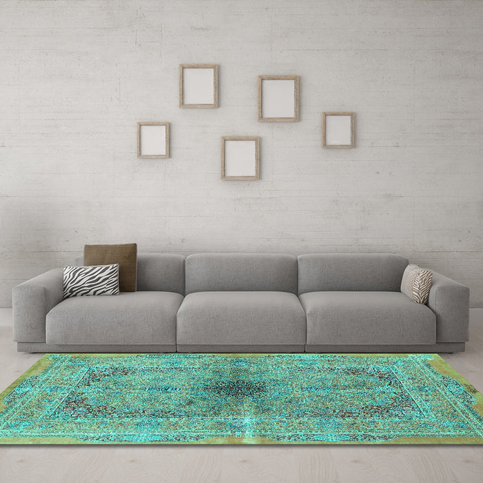 Machine Washable Persian Turquoise Traditional Area Rugs in a Living Room,, wshtr4822turq