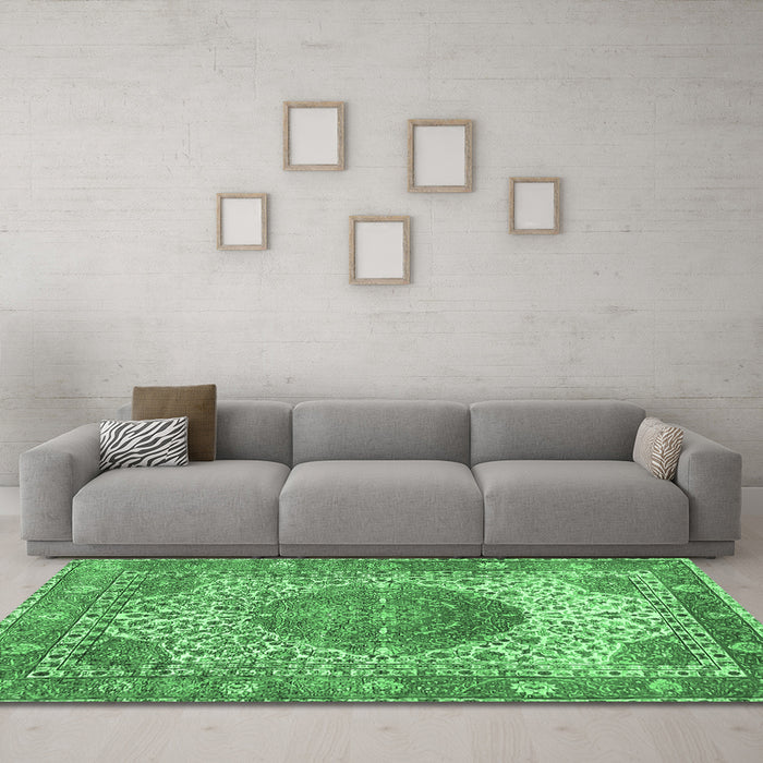 Machine Washable Medallion Emerald Green Traditional Area Rugs in a Living Room,, wshtr4827emgrn