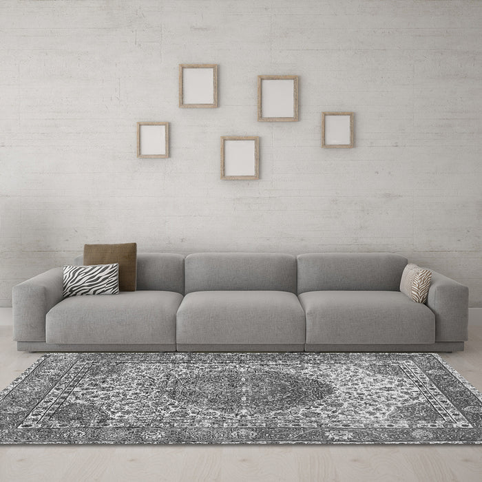 Machine Washable Medallion Gray Traditional Rug in a Living Room,, wshtr4827gry