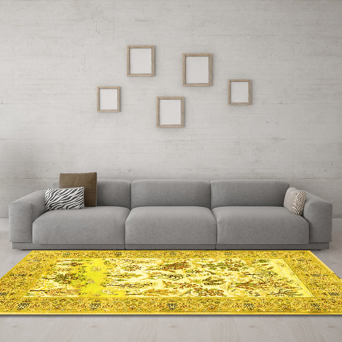 Machine Washable Animal Yellow Traditional Rug in a Living Room, wshtr4828yw