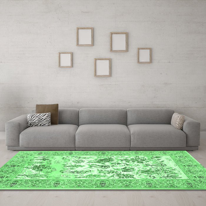 Machine Washable Animal Emerald Green Traditional Area Rugs in a Living Room,, wshtr4828emgrn