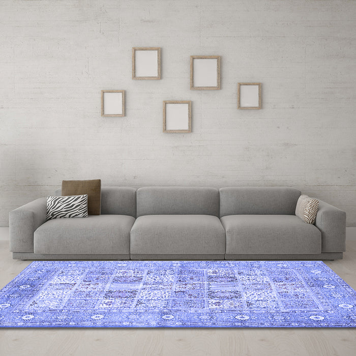 Machine Washable Persian Blue Traditional Rug in a Living Room, wshtr4829blu