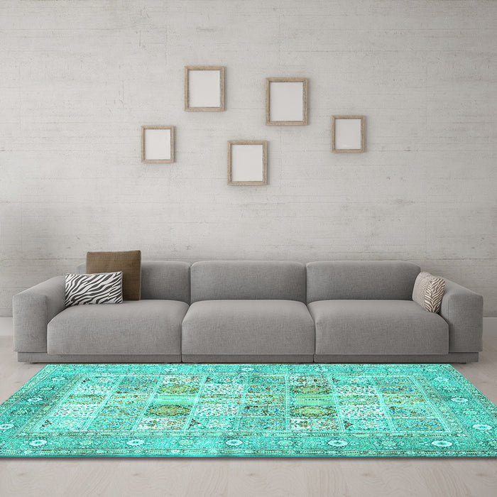 Machine Washable Persian Turquoise Traditional Area Rugs in a Living Room,, wshtr4829turq