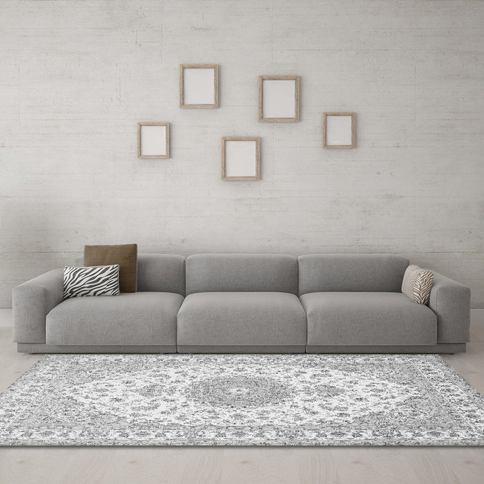 Machine Washable Medallion Gray Traditional Rug in a Living Room,, wshtr482gry